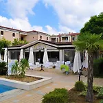 In Kavatsi 3b14 Sozopol
