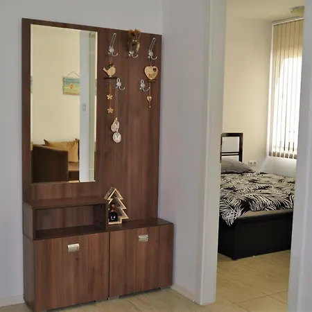 Private Apartment In Kavatsi Beach Apartamento