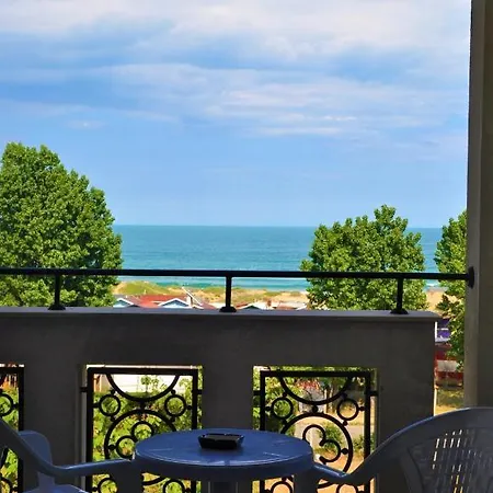 Private Apartment In Kavatsi Beach *